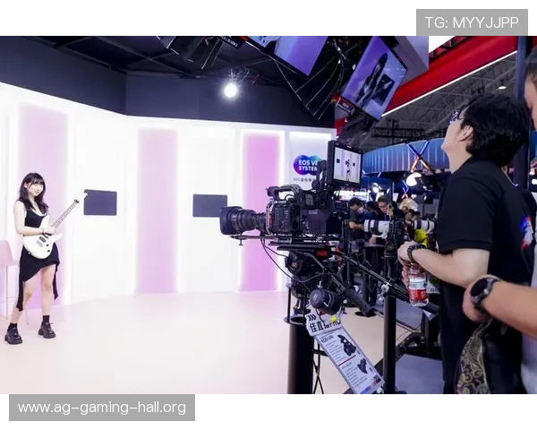 真人视讯真人手机版让你随时随地享受高品质的在线娱乐体验